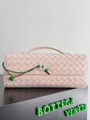 Finest Bottega Veneta Andiamo Replica Clutch