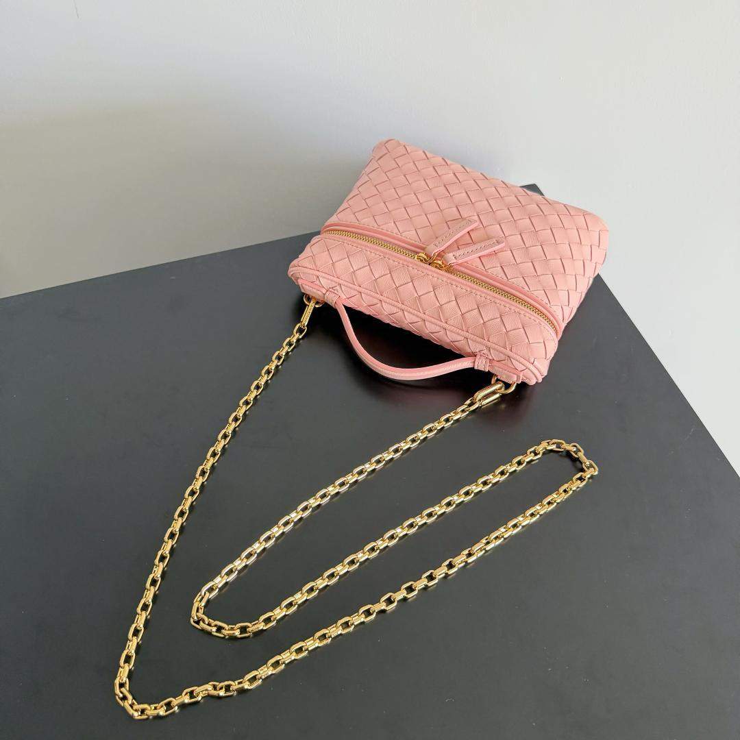 Deluxe Bottega Veneta Small Soft Replica Vanity - Image 5