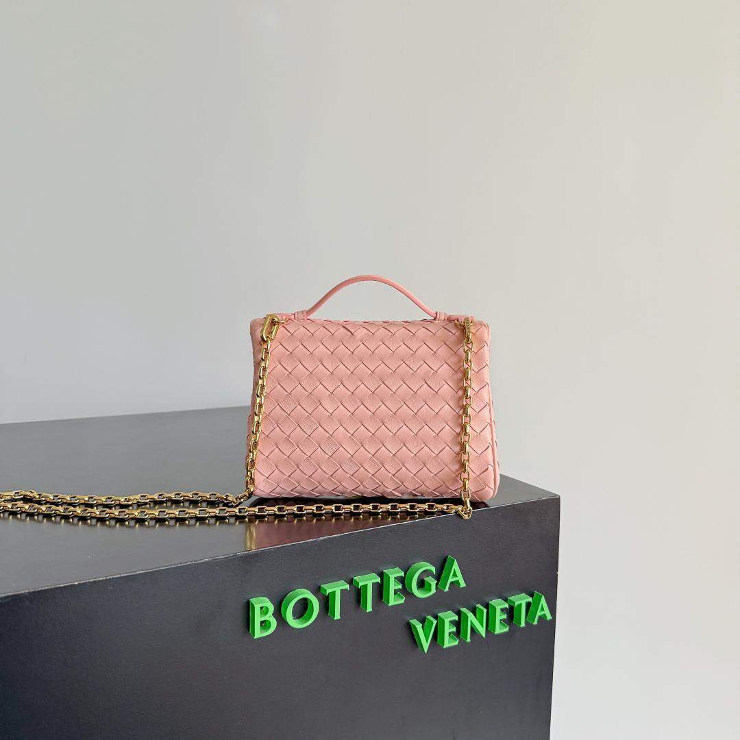 Deluxe Bottega Veneta Small Soft Replica Vanity - Image 2