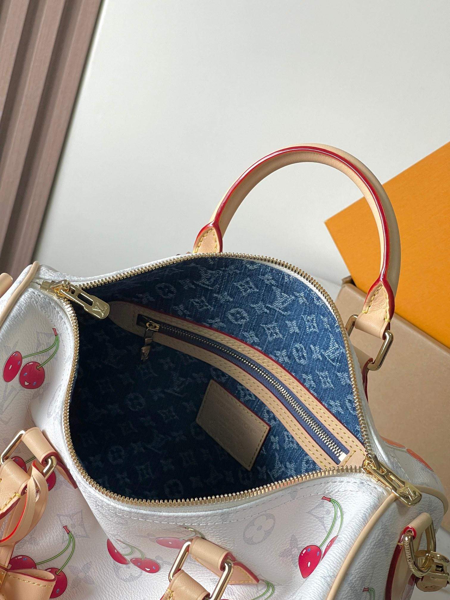 Copy Louis Vuitton LV x TM Speedy Soft Bandoulière 30 Replica Bag - Image 5