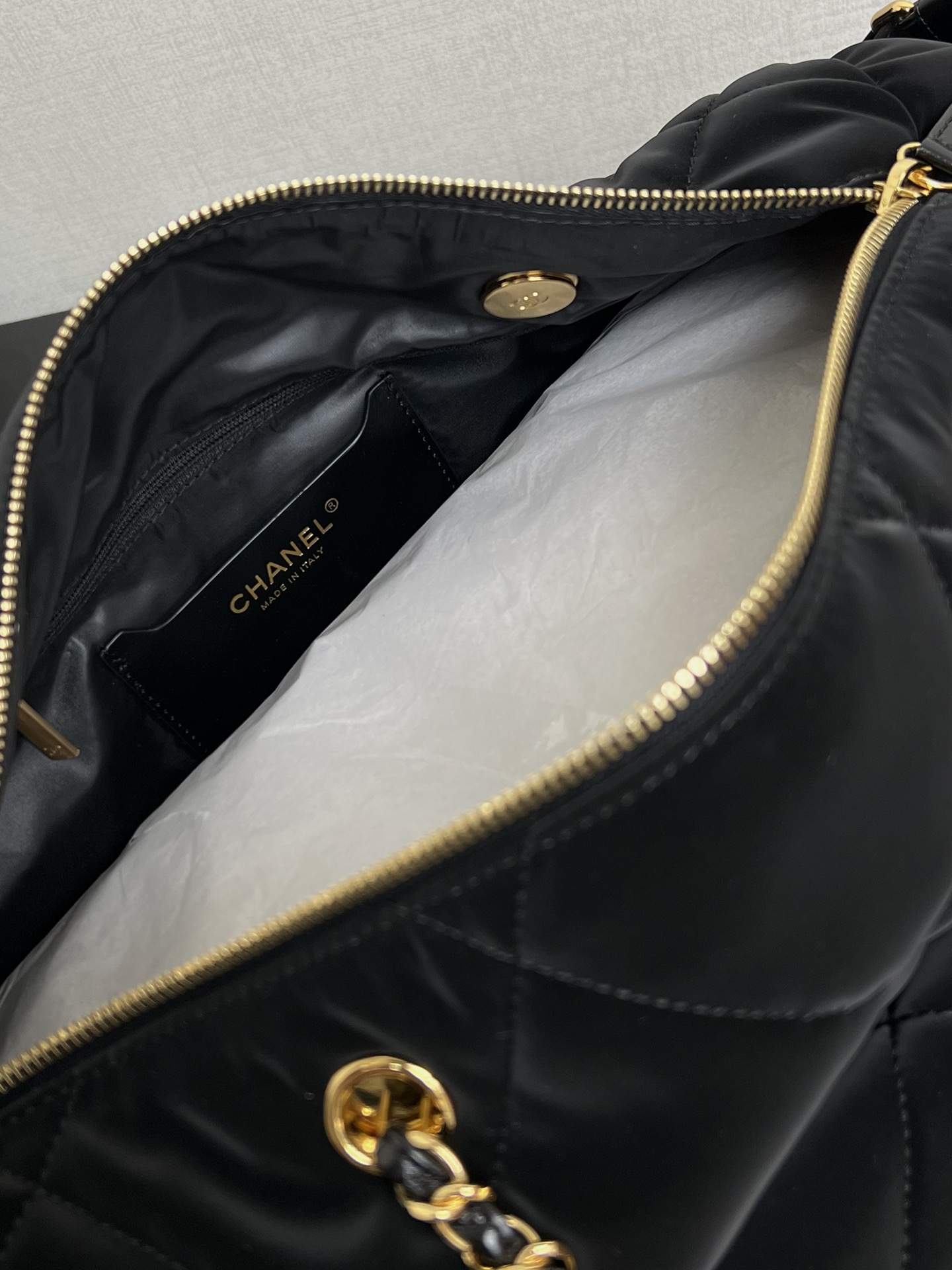 High Quality Replica Maxi Bowling Bag - Image 9