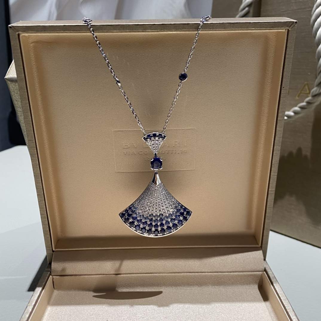 Mirror Quality Bvlgari Divas Dream Replica Necklace - Image 3