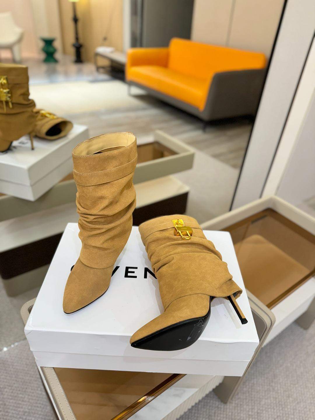 Deluxe Givenchy Shark Lock Stiletto Replica Ankle Boots In Suede - Image 7