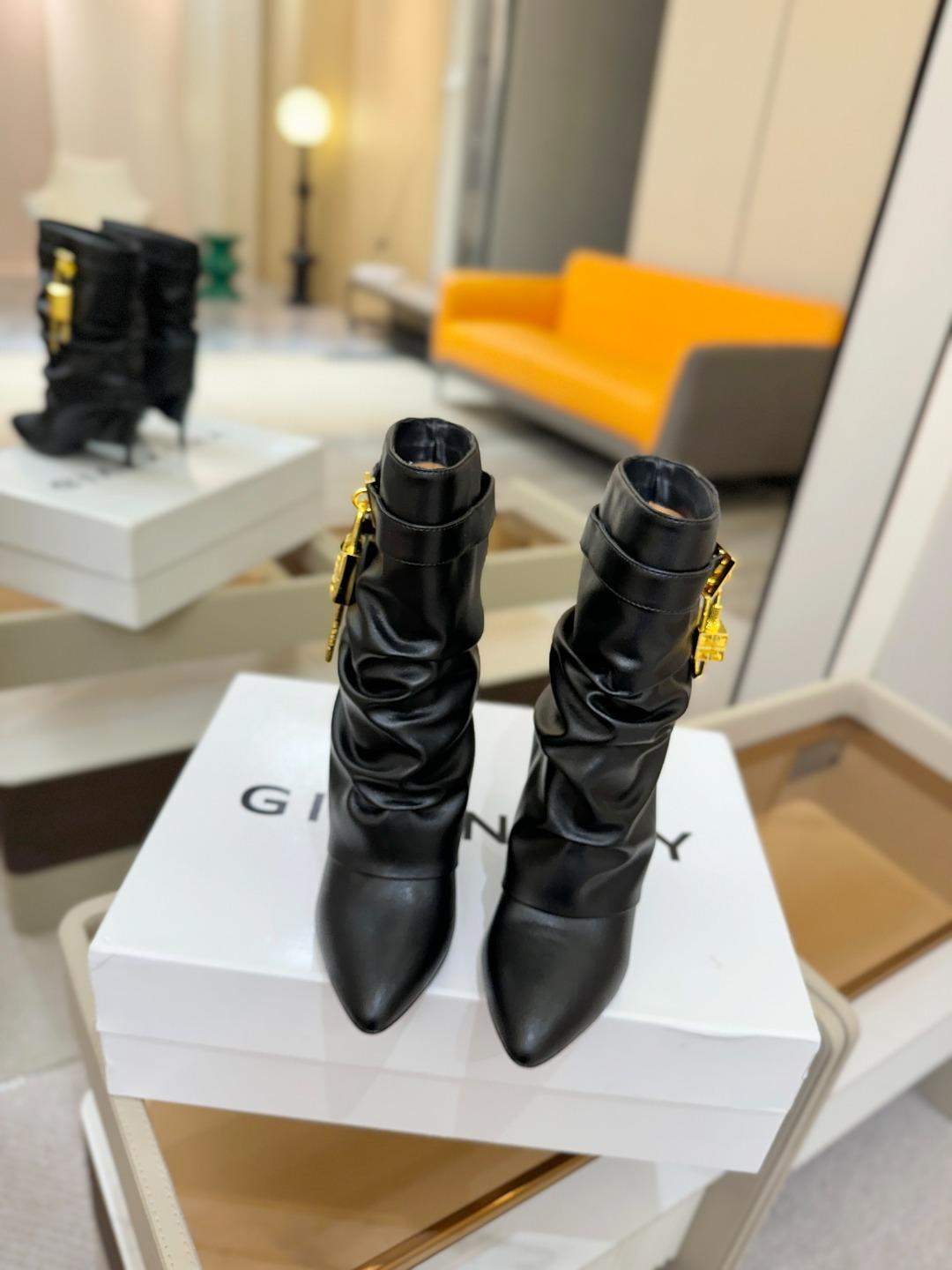 Copy Givenchy Shark Lock Stiletto Replica Ankle Boots In Nappa Leather - Image 2