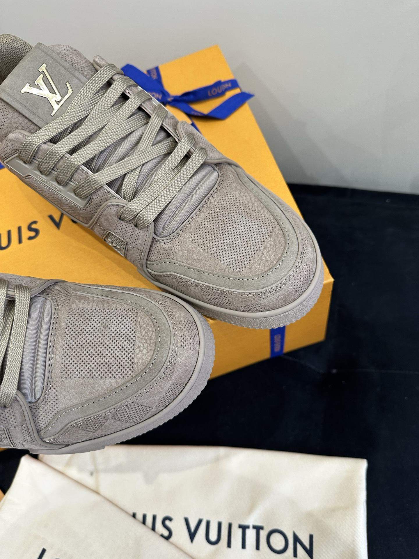 Luxury Louis Vuitton LV Trainer Replica Sneaker - Image 7