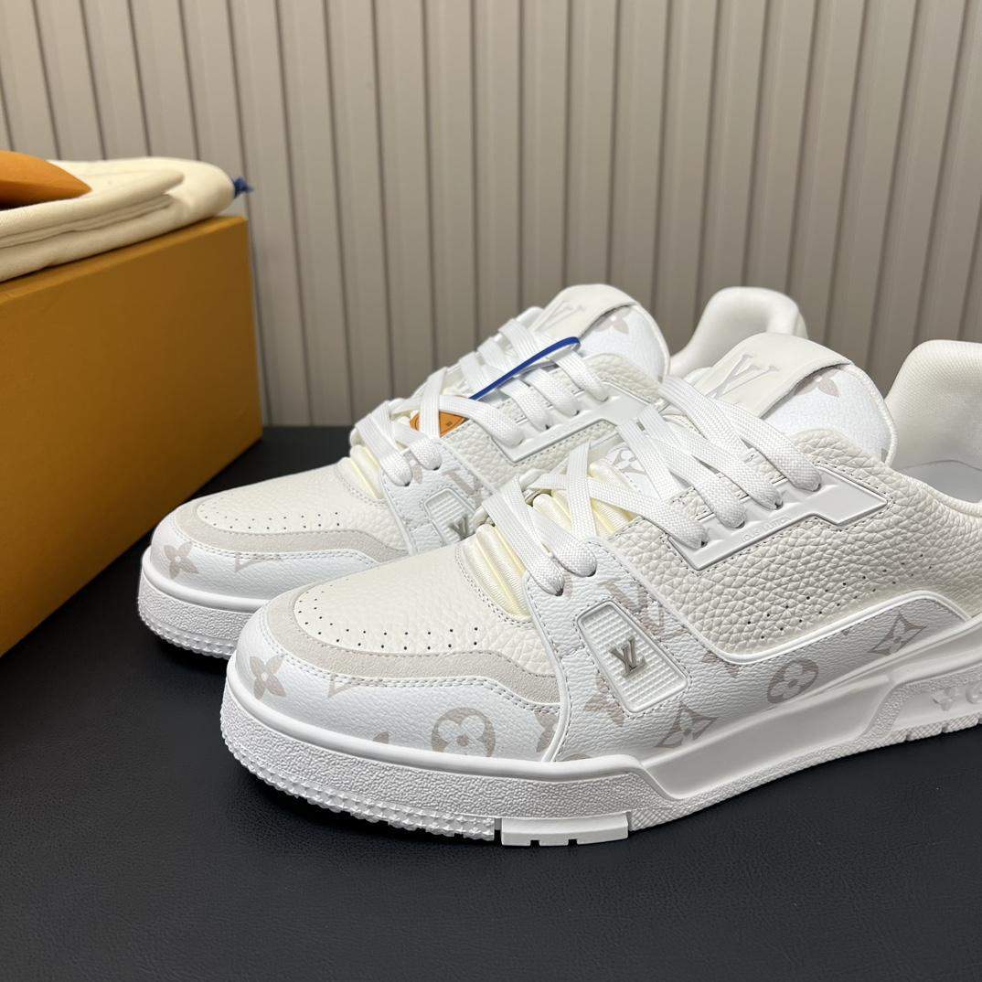 Luxury Replica LV Trainer Sneaker – High-End & Stylish - Image 7