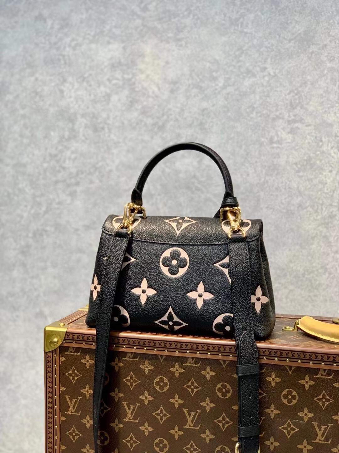 Exact Copy Louis Vuitton Madeleine BB Replica Bag - Image 2