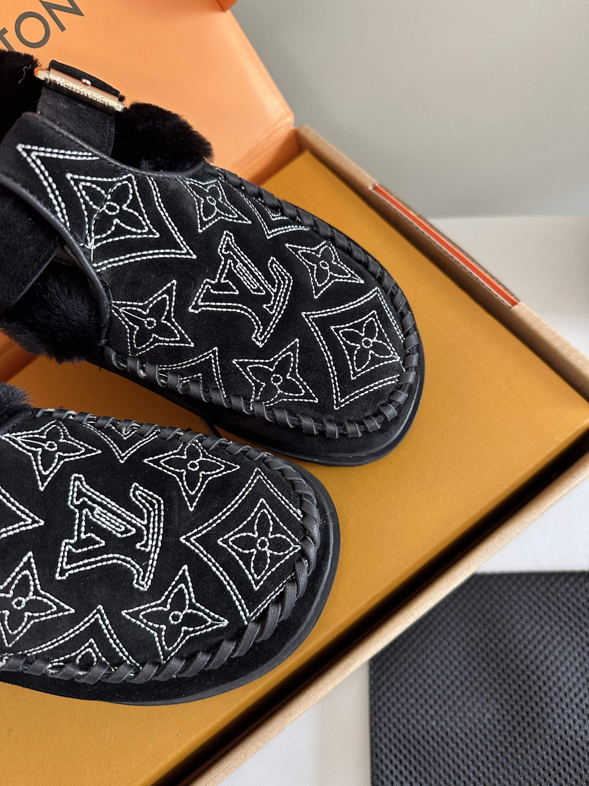 Deluxe Louis Vuiton Colorado Comfort Replica Mary Jane - Image 5