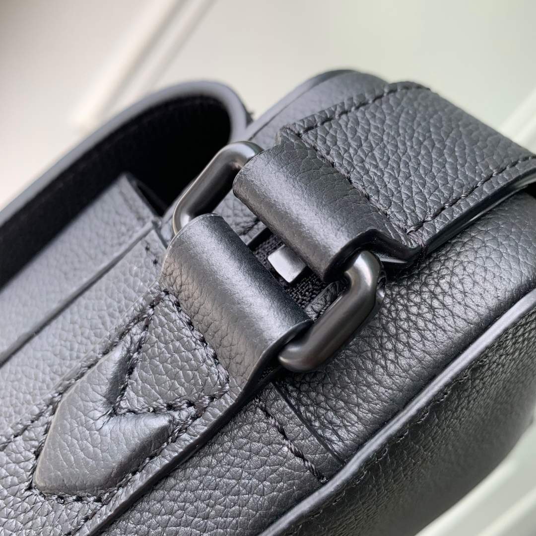 Exclusive Louis Vuitton Boarding Replica Messenger - Image 6