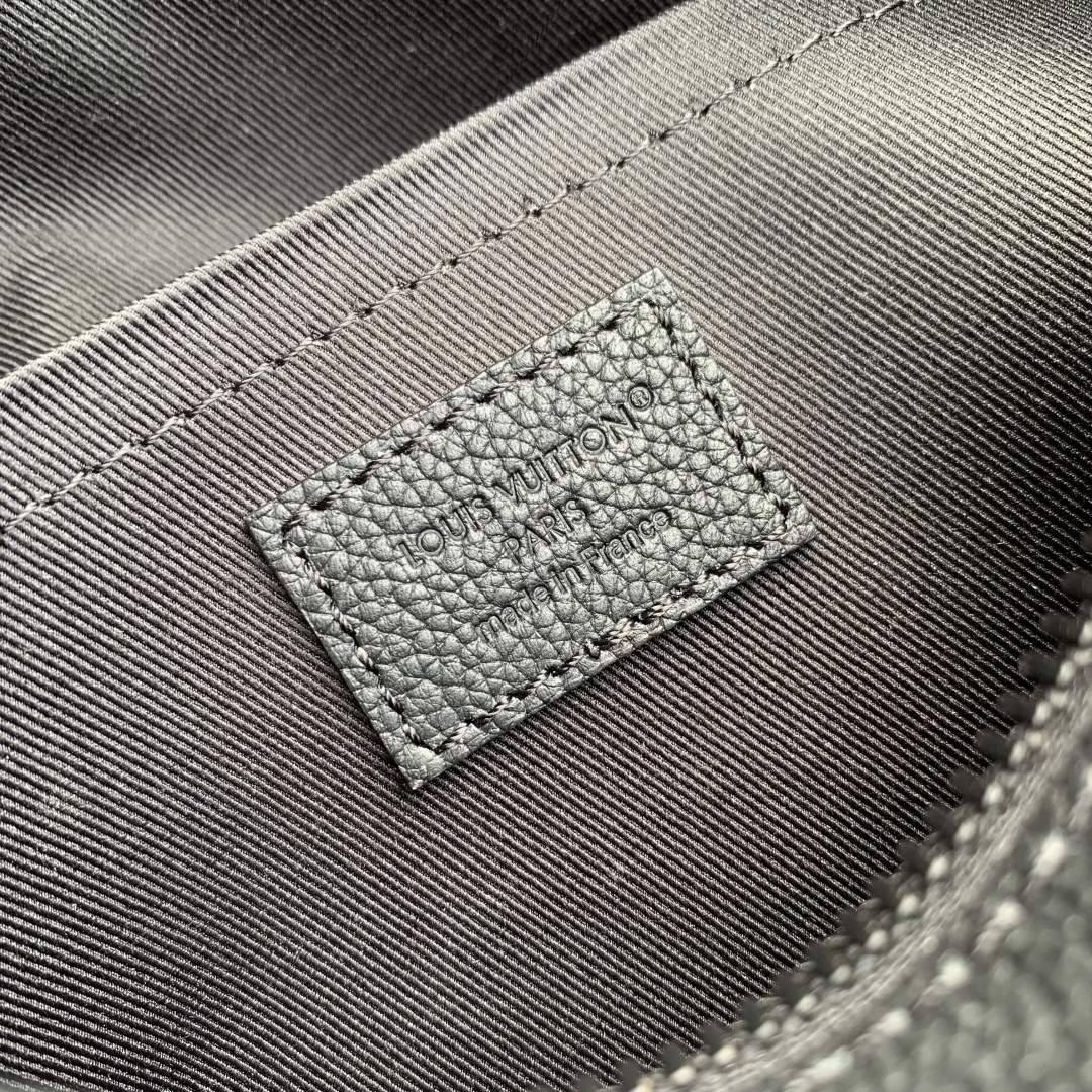 Exclusive Louis Vuitton Boarding Replica Messenger - Image 9