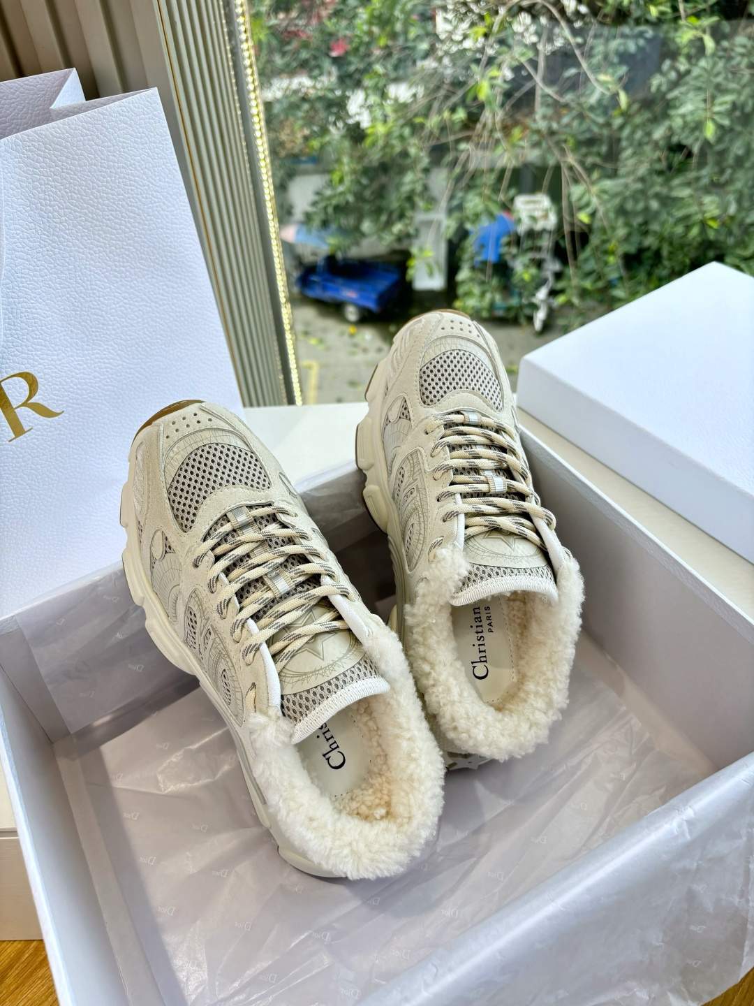 Deluxe Christian DiorAlps Dior Chrono Replica Sneaker - Image 4