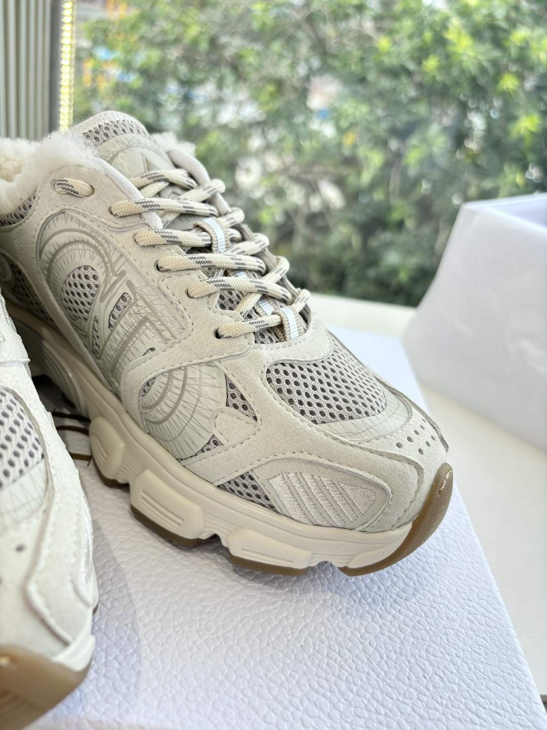 Deluxe Christian DiorAlps Dior Chrono Replica Sneaker - Image 7