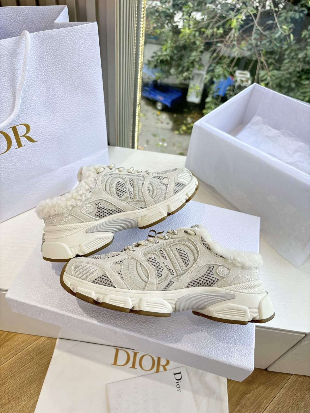 Deluxe Christian DiorAlps Dior Chrono Replica Sneaker - Image 6