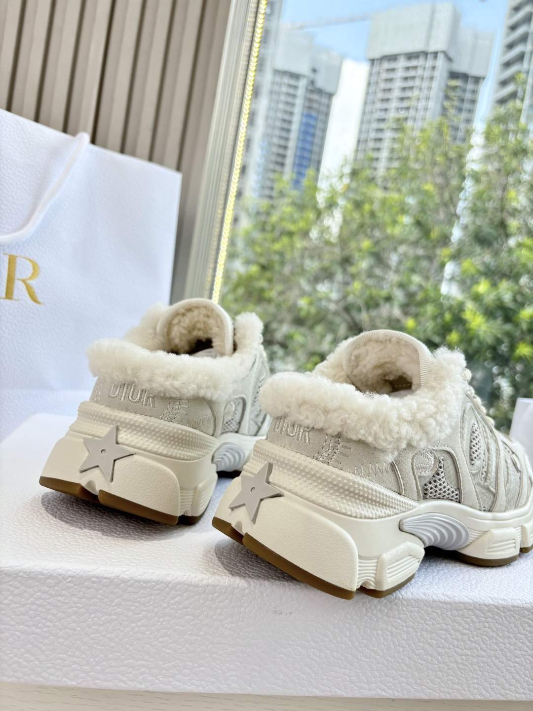 Deluxe Christian DiorAlps Dior Chrono Replica Sneaker - Image 8