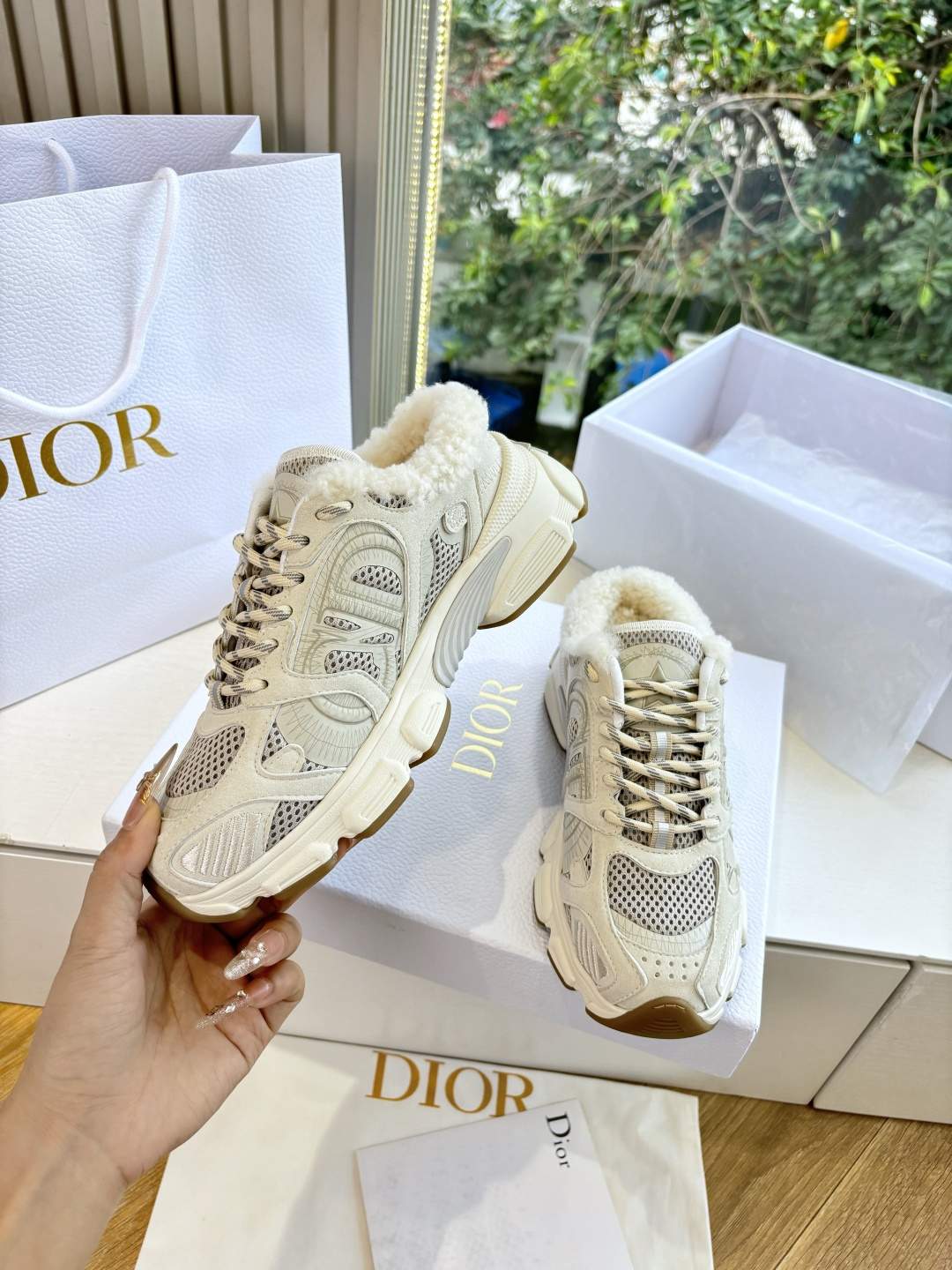 Deluxe Christian DiorAlps Dior Chrono Replica Sneaker - Image 5