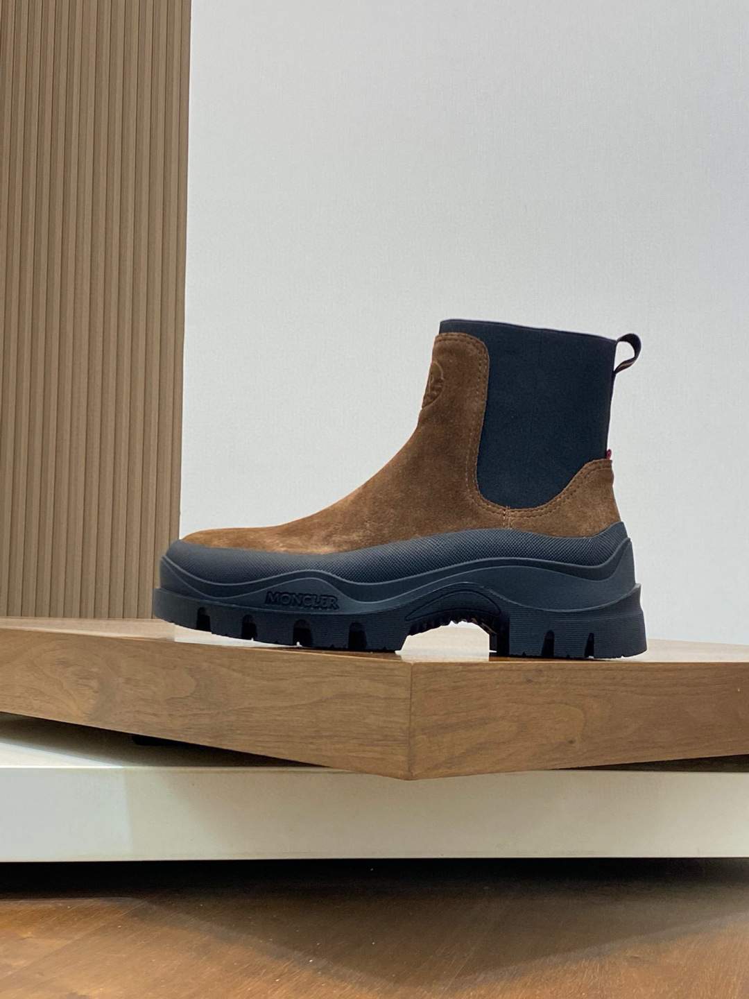 Supreme Moncler Larue Leather Chelsea Replica Boots - Image 3