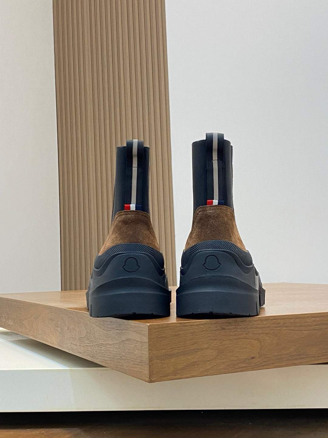 Supreme Moncler Larue Leather Chelsea Replica Boots - Image 8