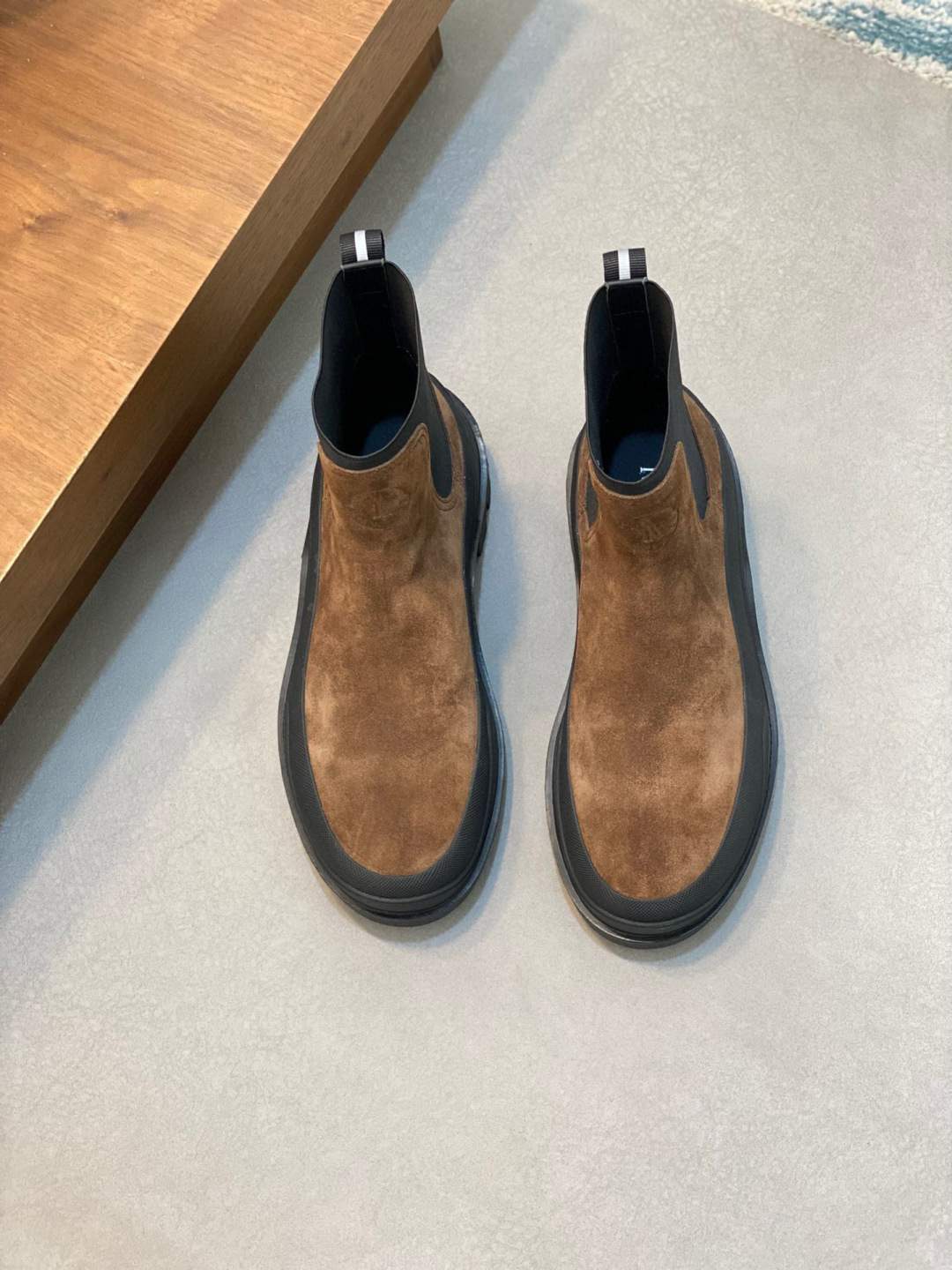 Supreme Moncler Larue Leather Chelsea Replica Boots - Image 2