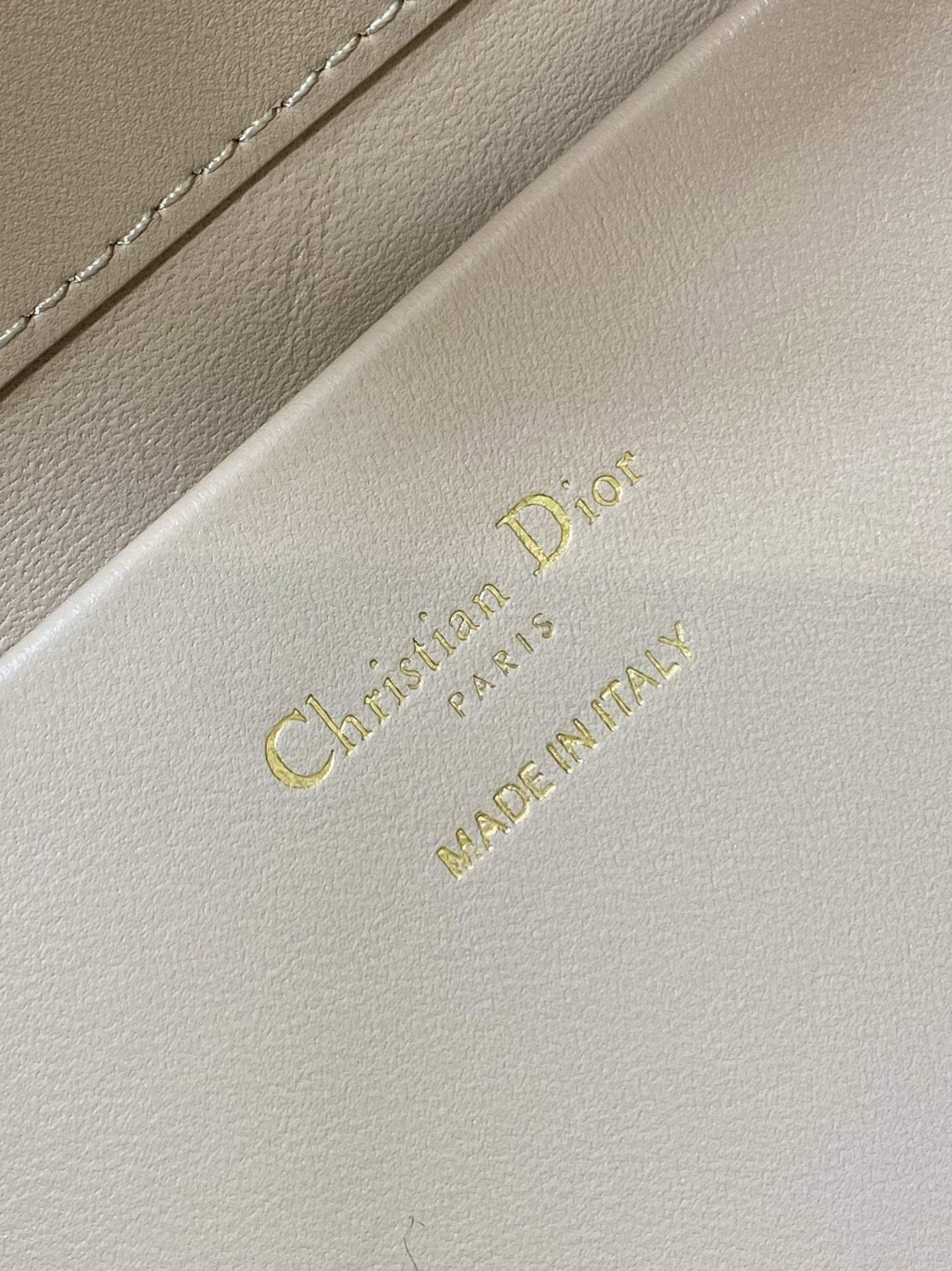 Premium Chrisitan Dior Medium Dior Toujours Vertical Replica Tote Bag - Image 9