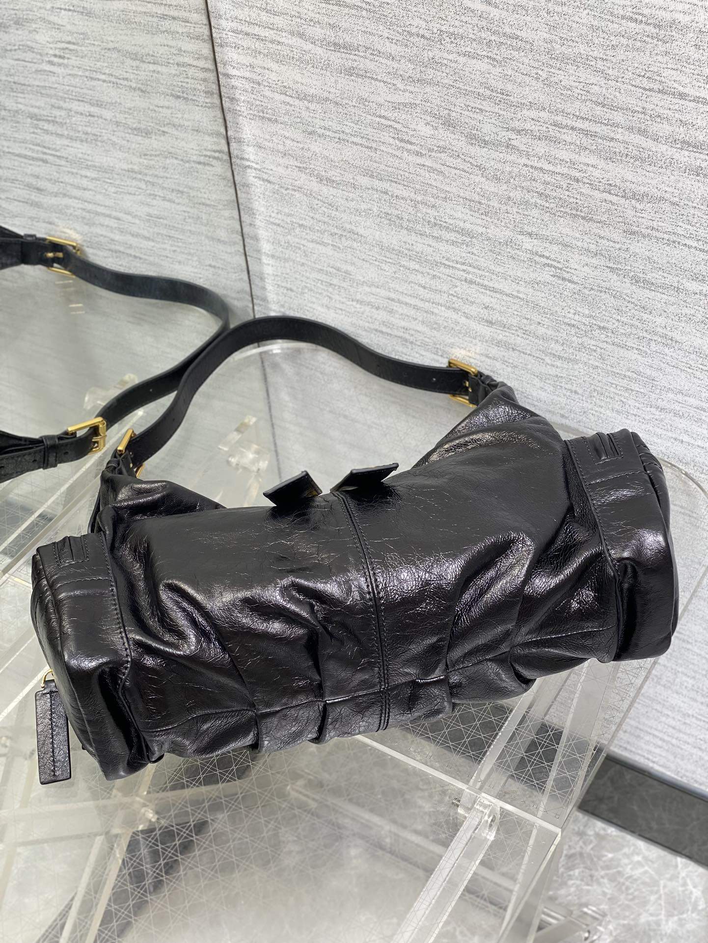 Copy Christian Dior Medium Grand Tour Multipocket Replica Bag - Image 4