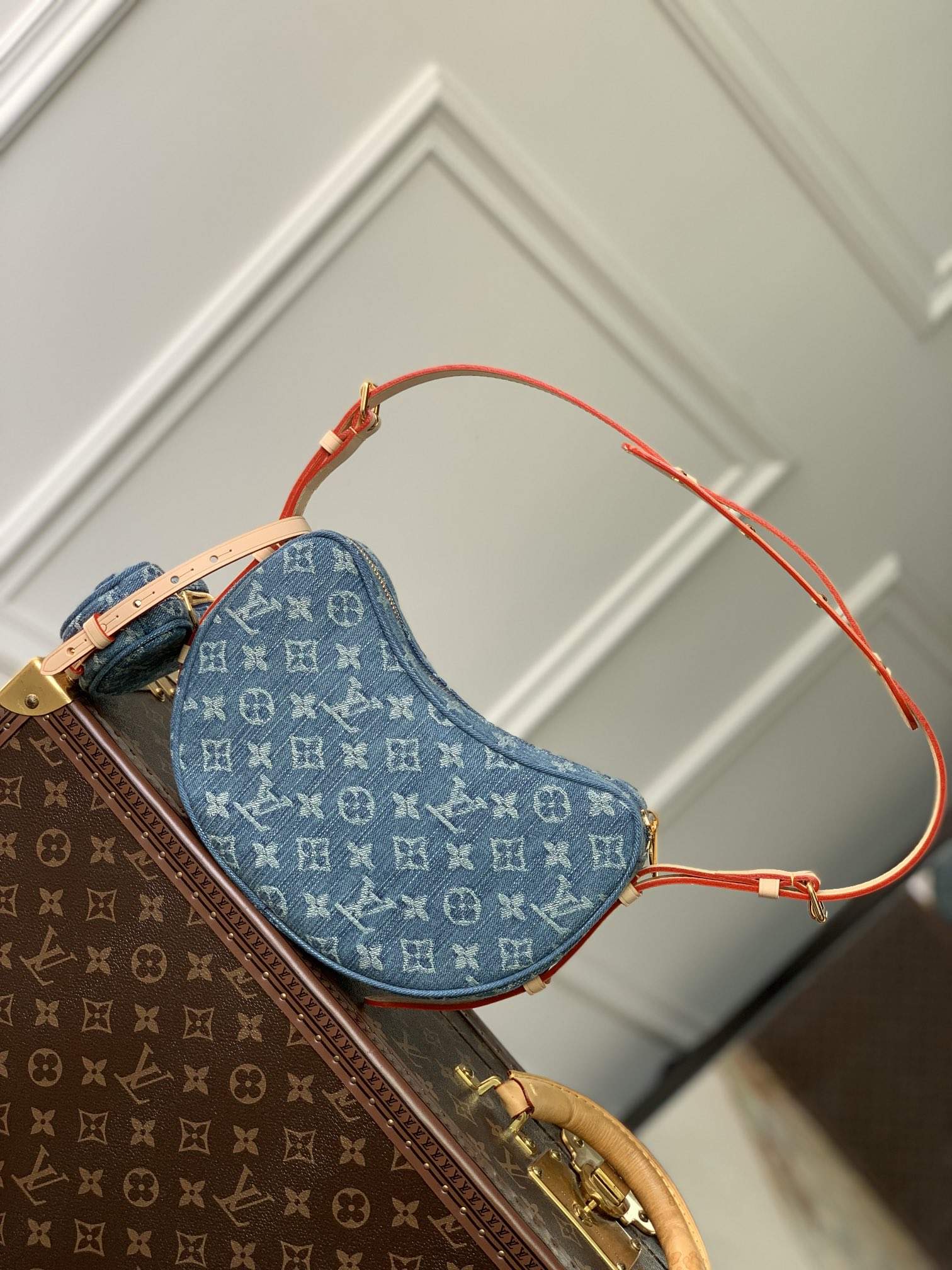 Superior Louis Vuitton Croissant MM Replica Bag - Image 2