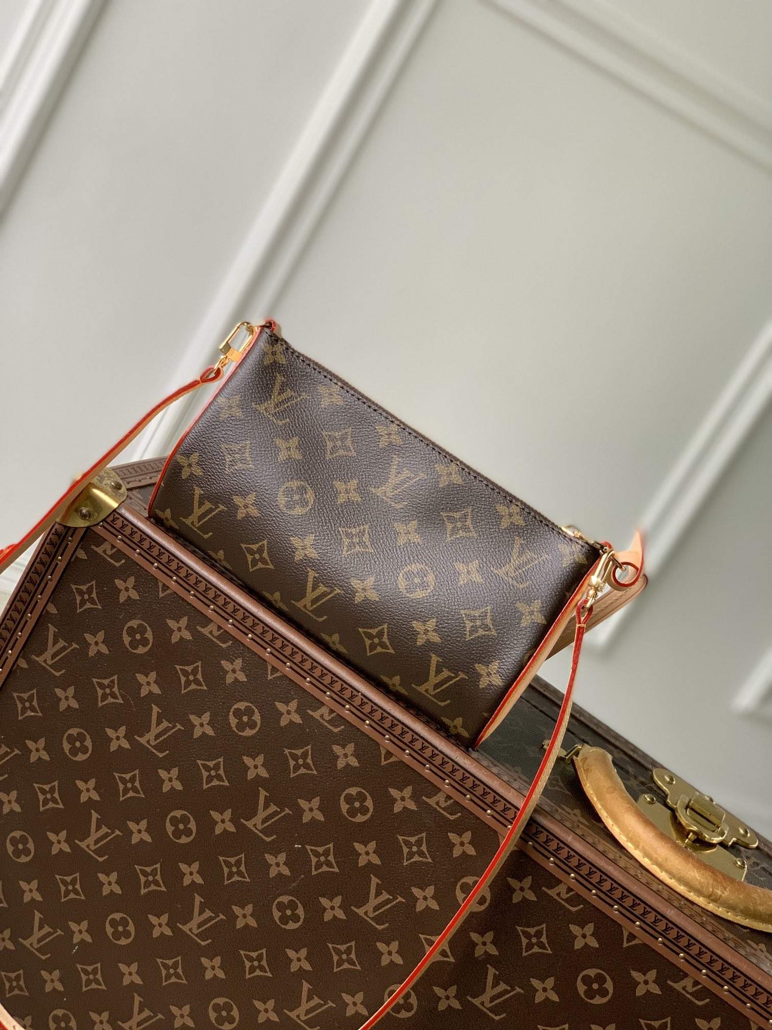 Exact Copy Louis Vuitton Replica Pochette Tirette - Image 2