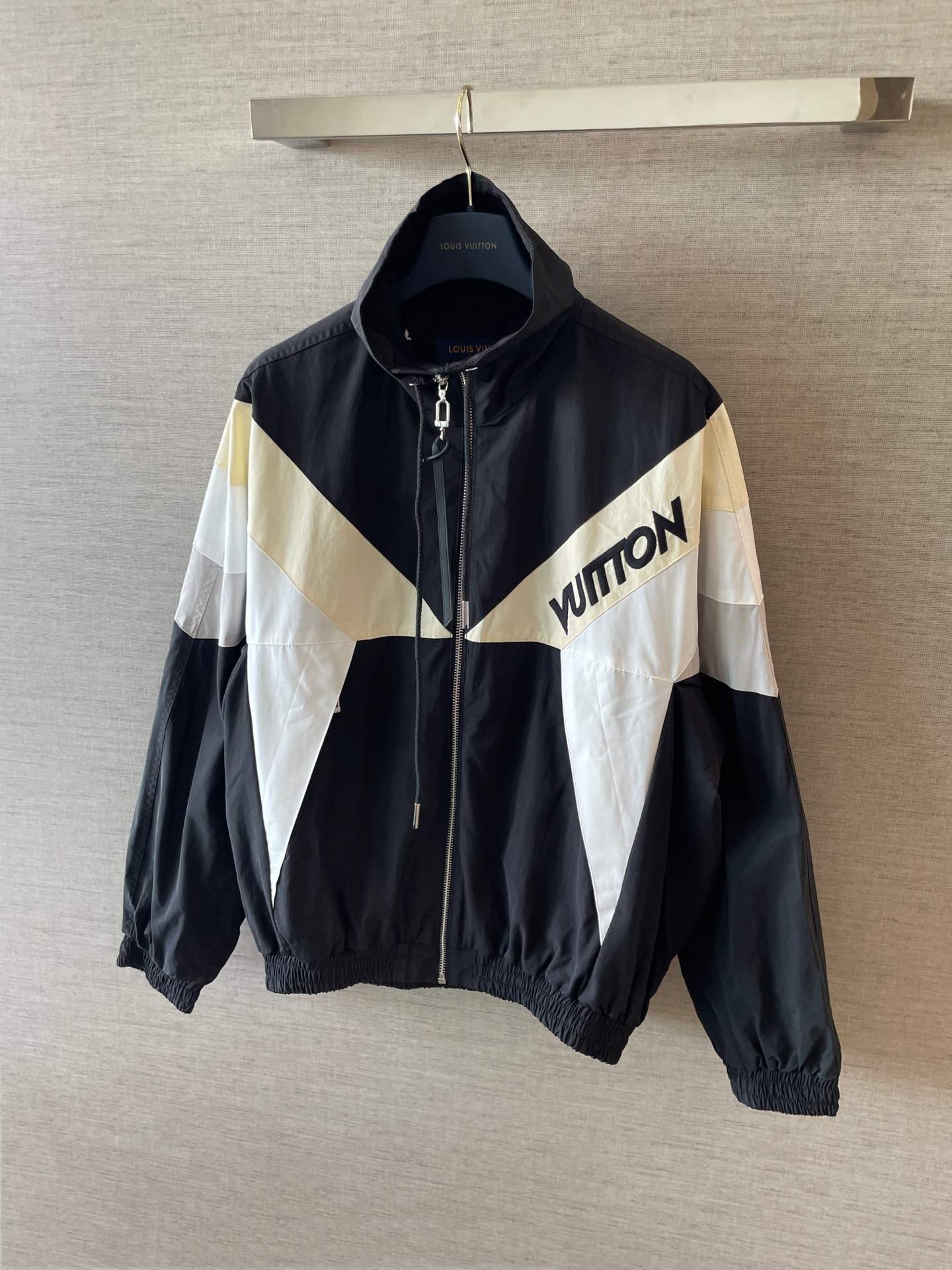 Deluxe Louis Vuitton Color-Blocked Replica Windbreaker - Image 5