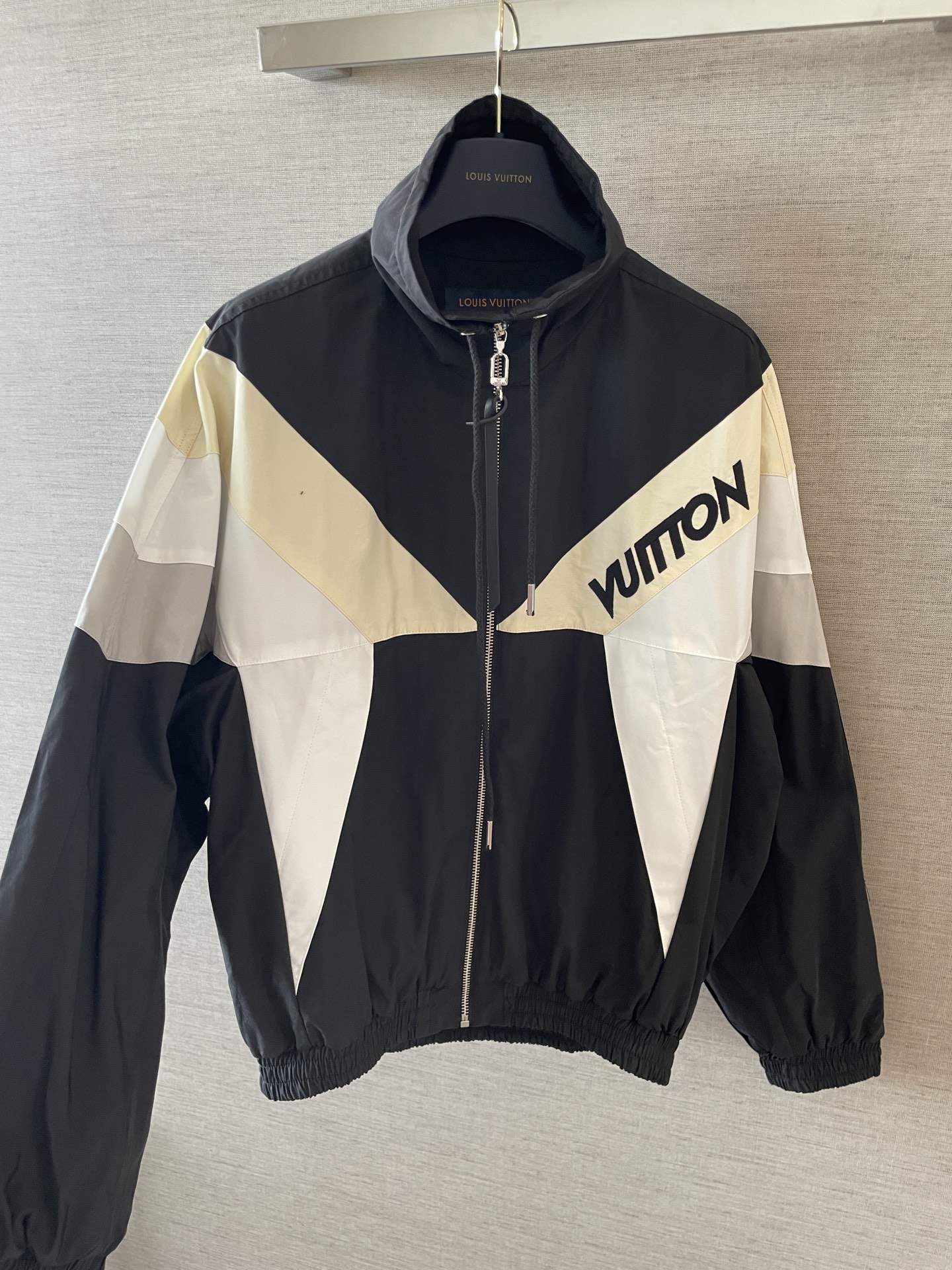 Deluxe Louis Vuitton Color-Blocked Replica Windbreaker - Image 4