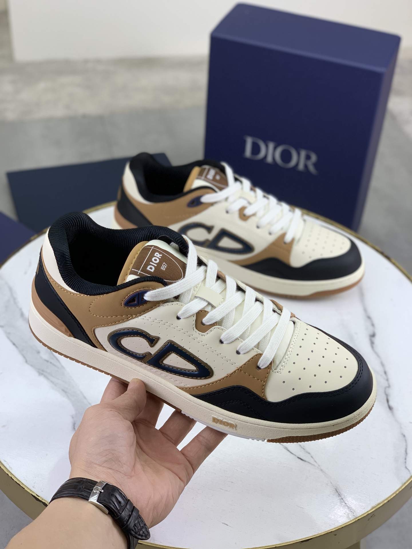 Elite Christian Dior B57 Dribble Low-Top Replica Sneaker - Image 3