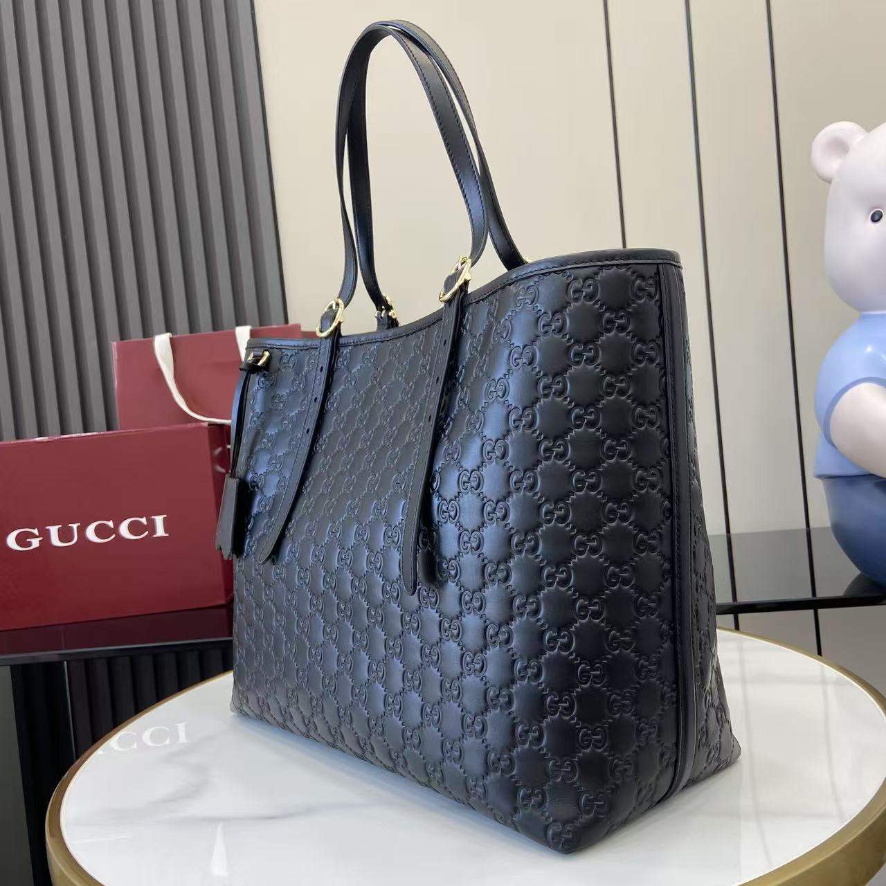 Superior Gucci GG Emblem Large Replica Tote Bag - Image 4
