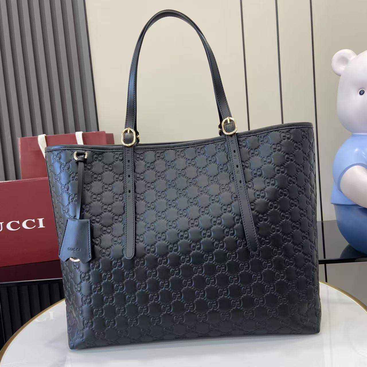 Superior Gucci GG Emblem Large Replica Tote Bag