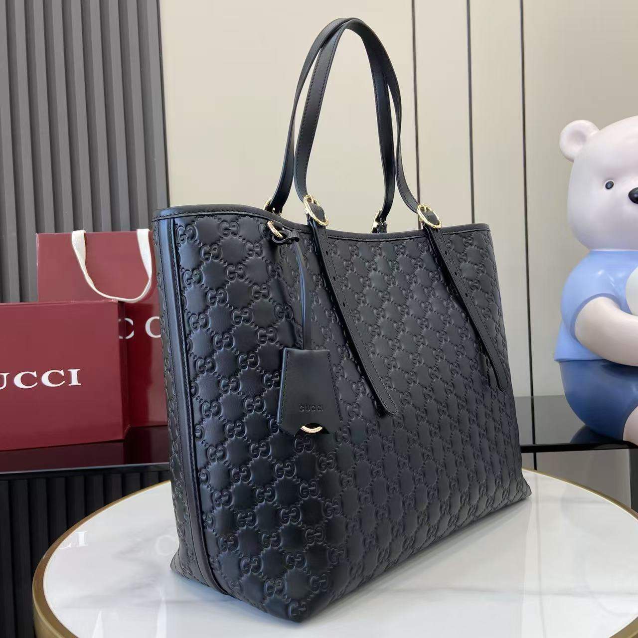 Superior Gucci GG Emblem Large Replica Tote Bag - Image 3