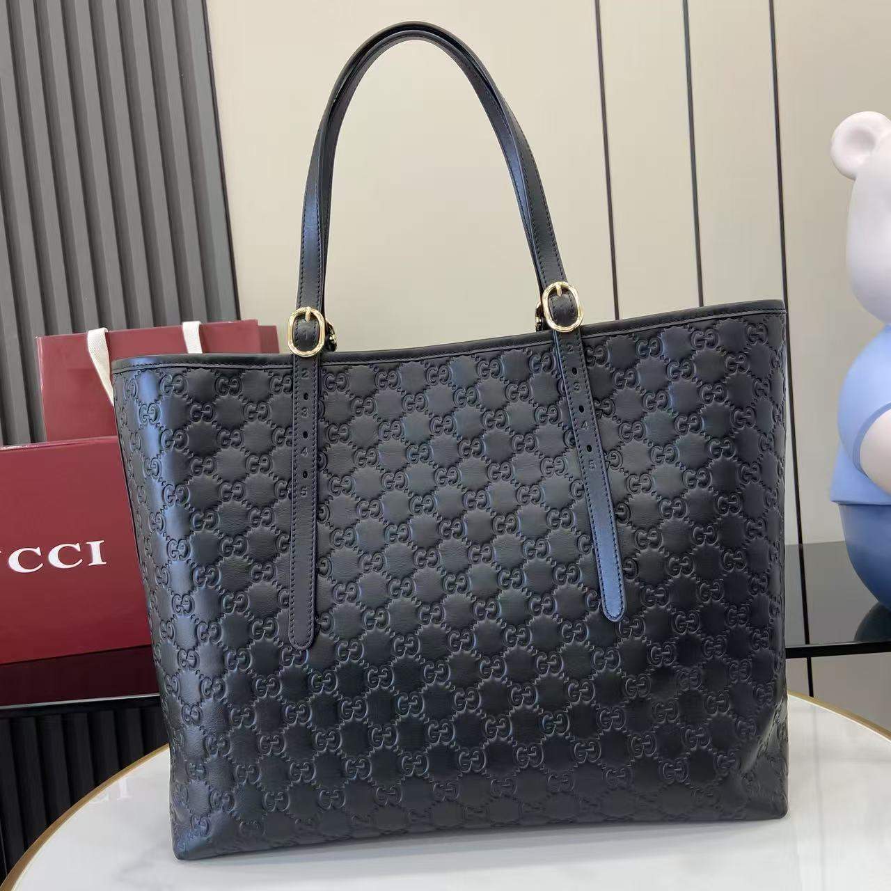 Superior Gucci GG Emblem Large Replica Tote Bag - Image 2