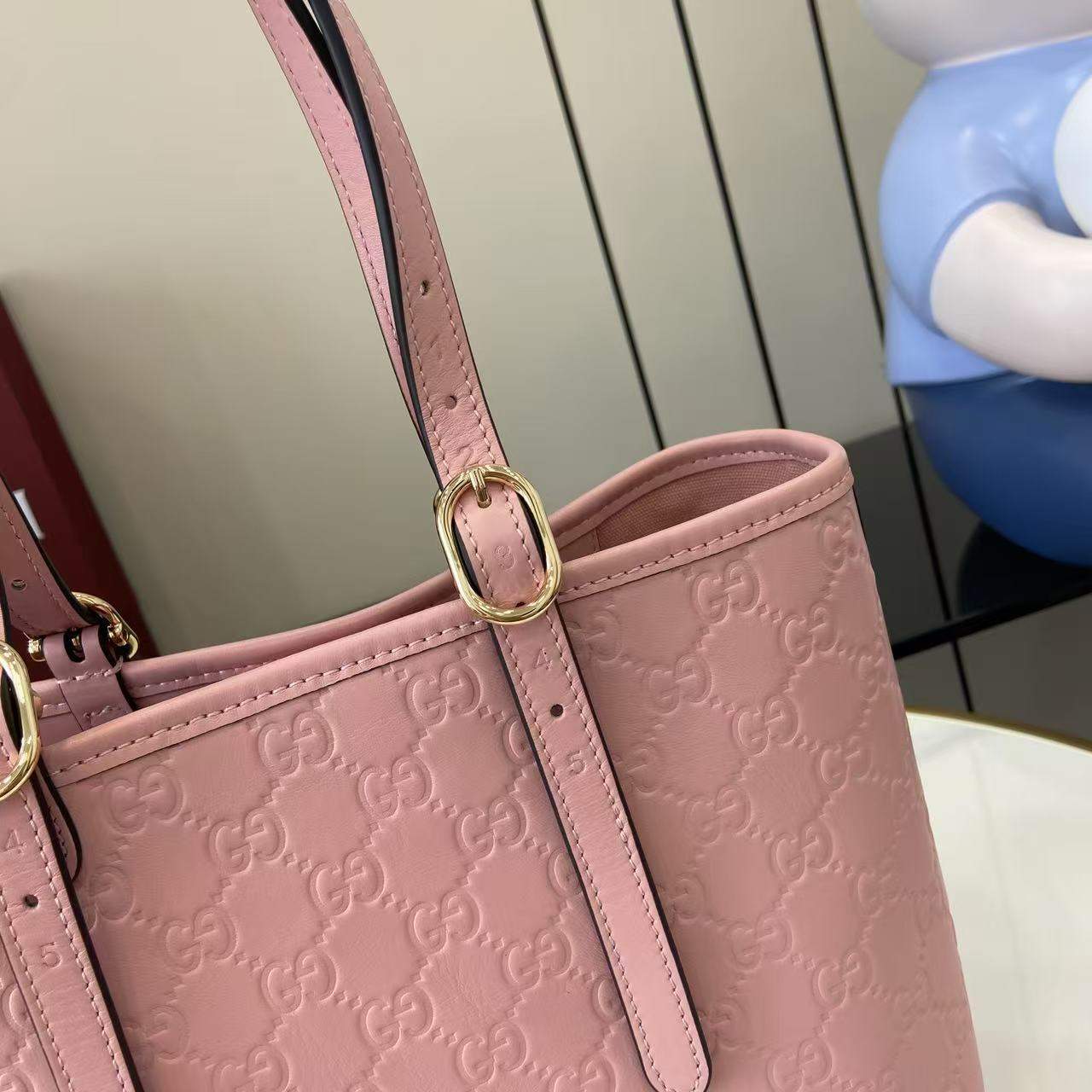 Deluxe Gucci GG Emblem Medium Replica Tote Bag - Image 6