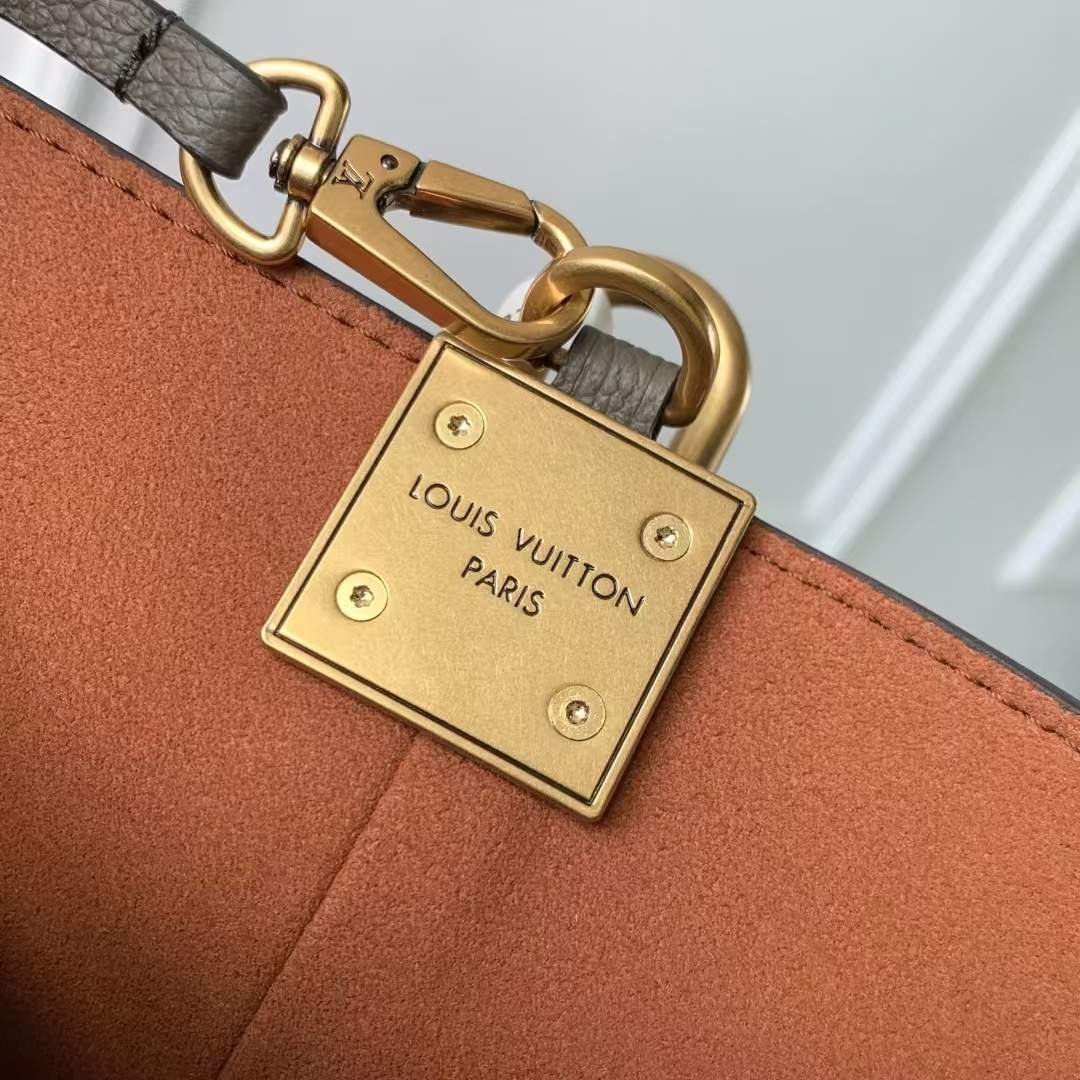Exclusive Louis Vuitton All In BB Replica Bag - Image 8