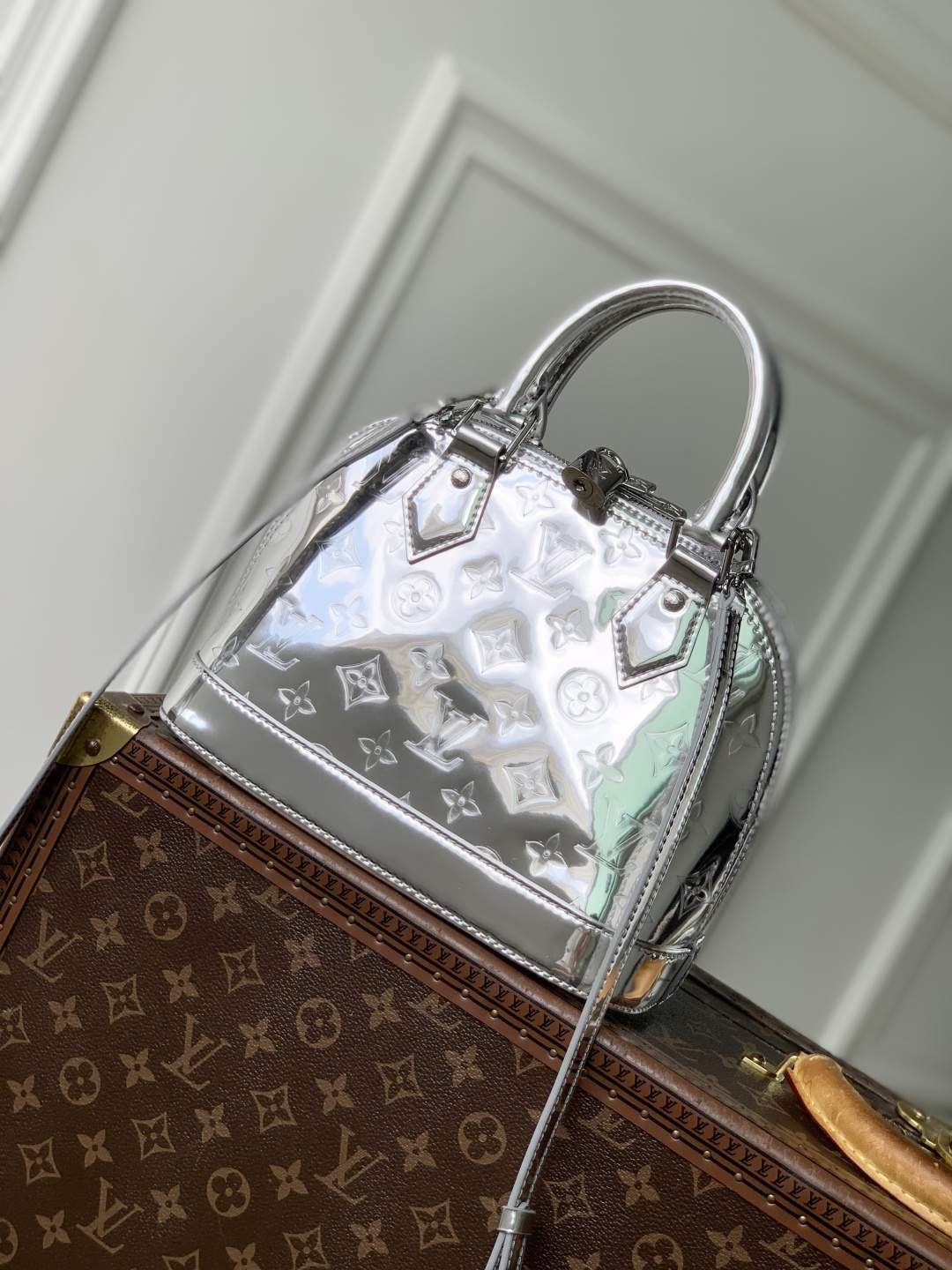 Finest Louis Vuitton Alma BB Replica Bag