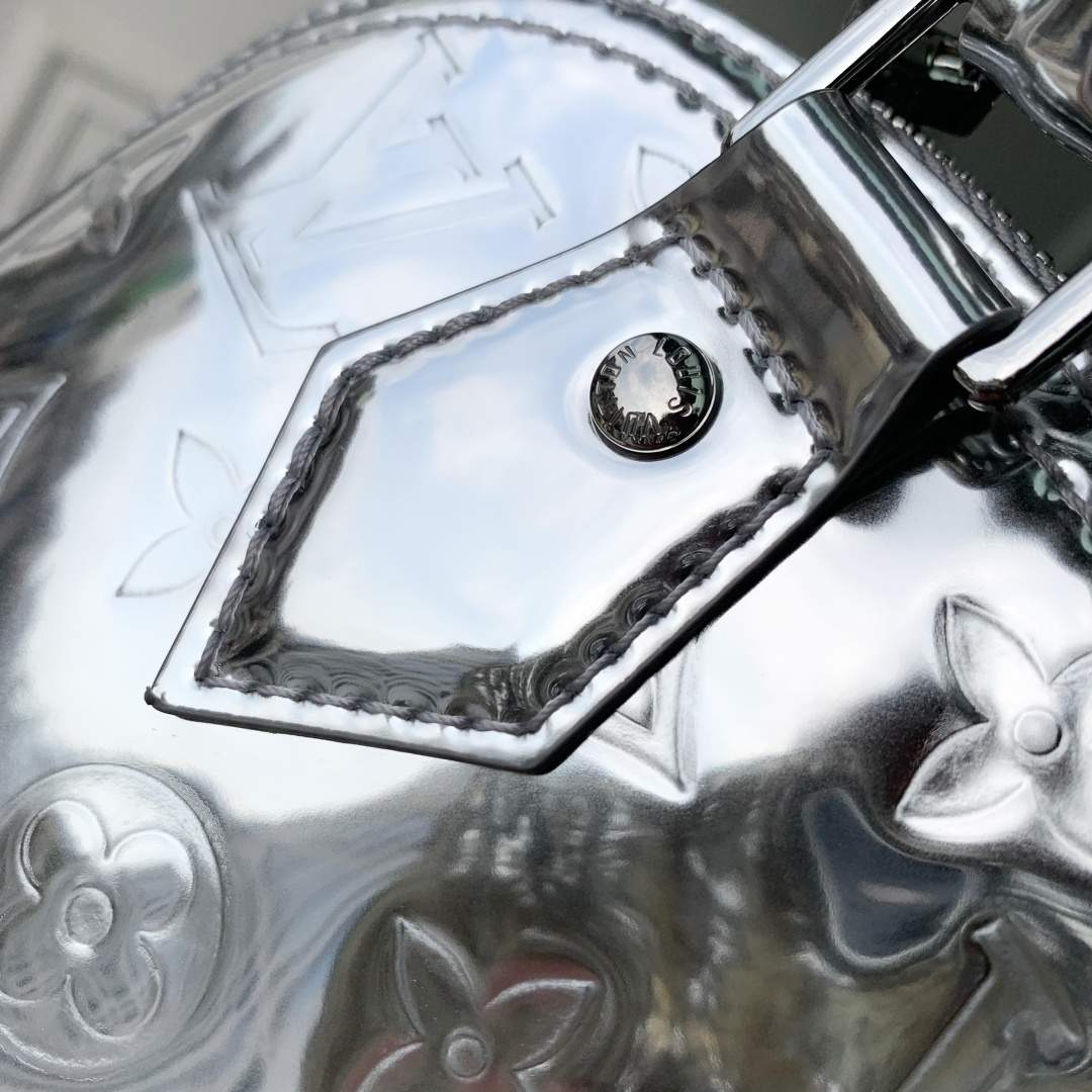 Finest Louis Vuitton Alma BB Replica Bag - Image 8