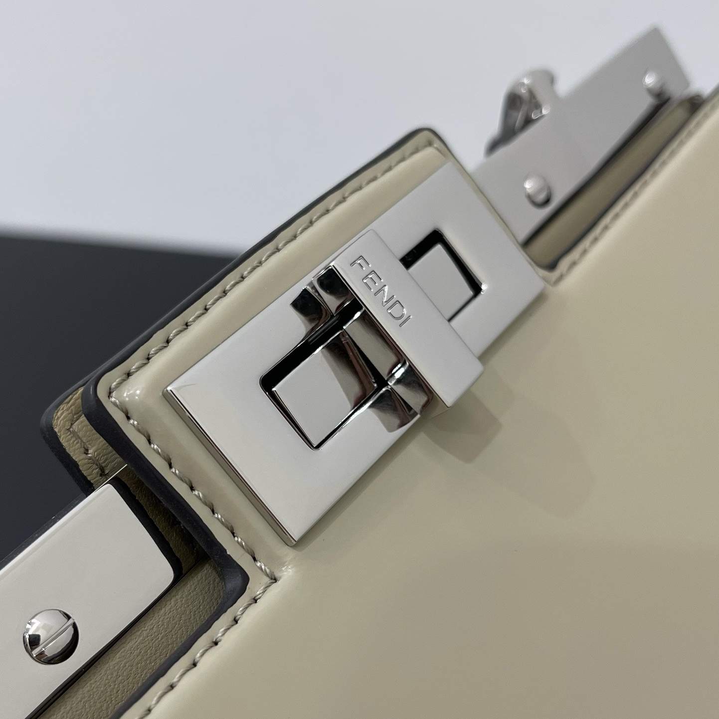 Exclusive Fendi Medium Peekaboo Cut Replica Bag - Image 5