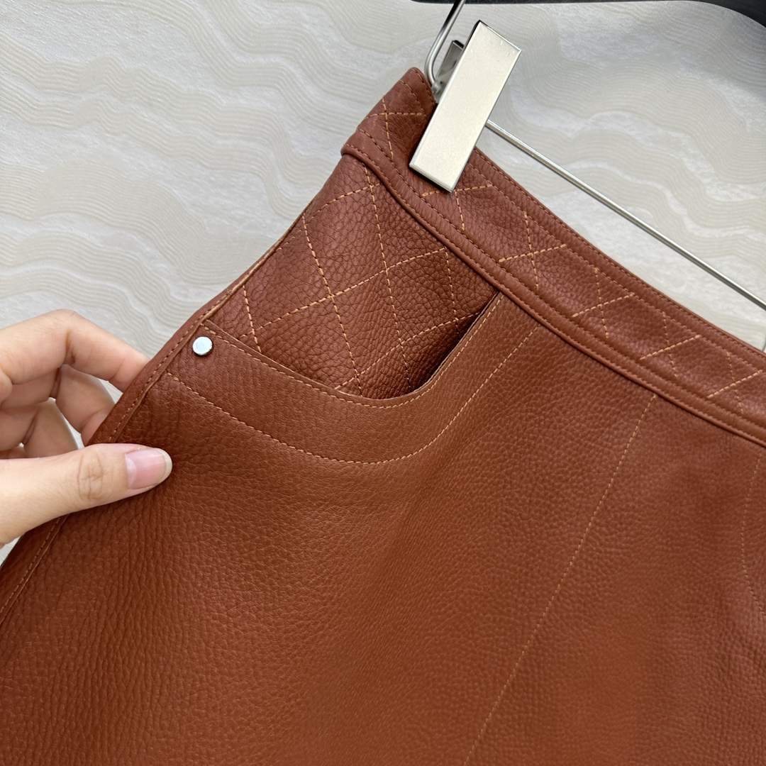 Superior Hermes Replica Miniskirt With Quilted Detail - Image 5