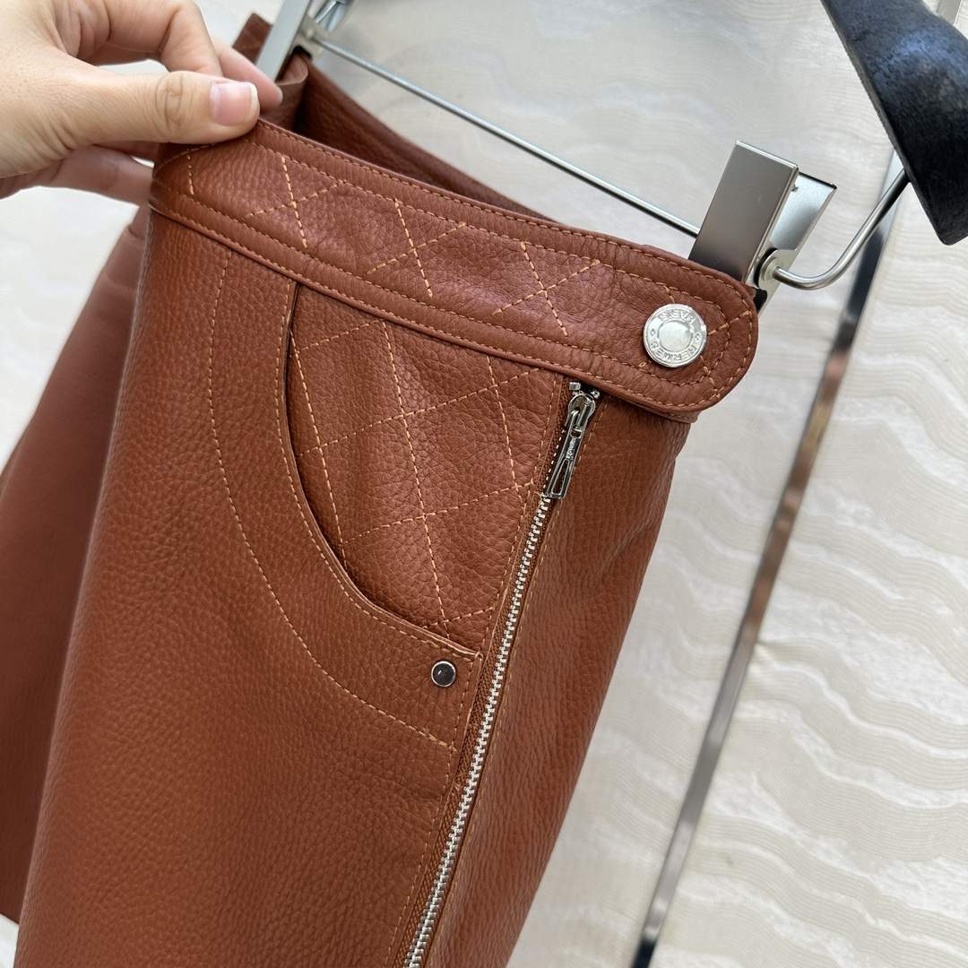 Superior Hermes Replica Miniskirt With Quilted Detail - Image 6