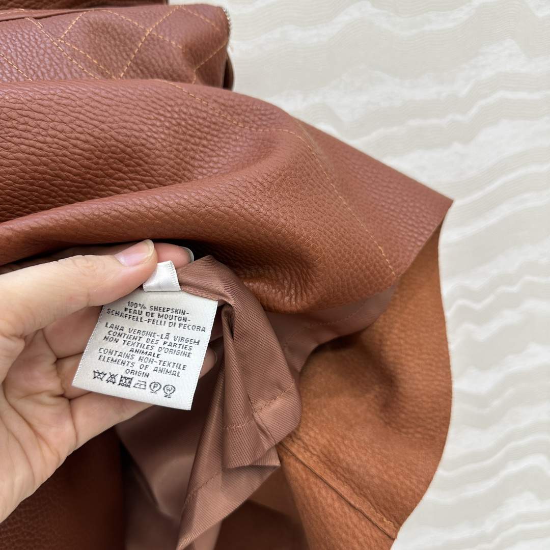 Superior Hermes Replica Miniskirt With Quilted Detail - Image 9