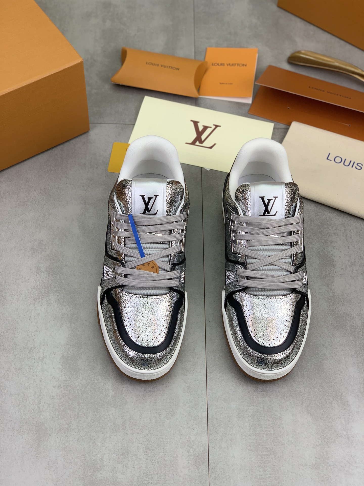 Luxury Replica Louis Vuitton LV Trainer Sneaker - Image 2