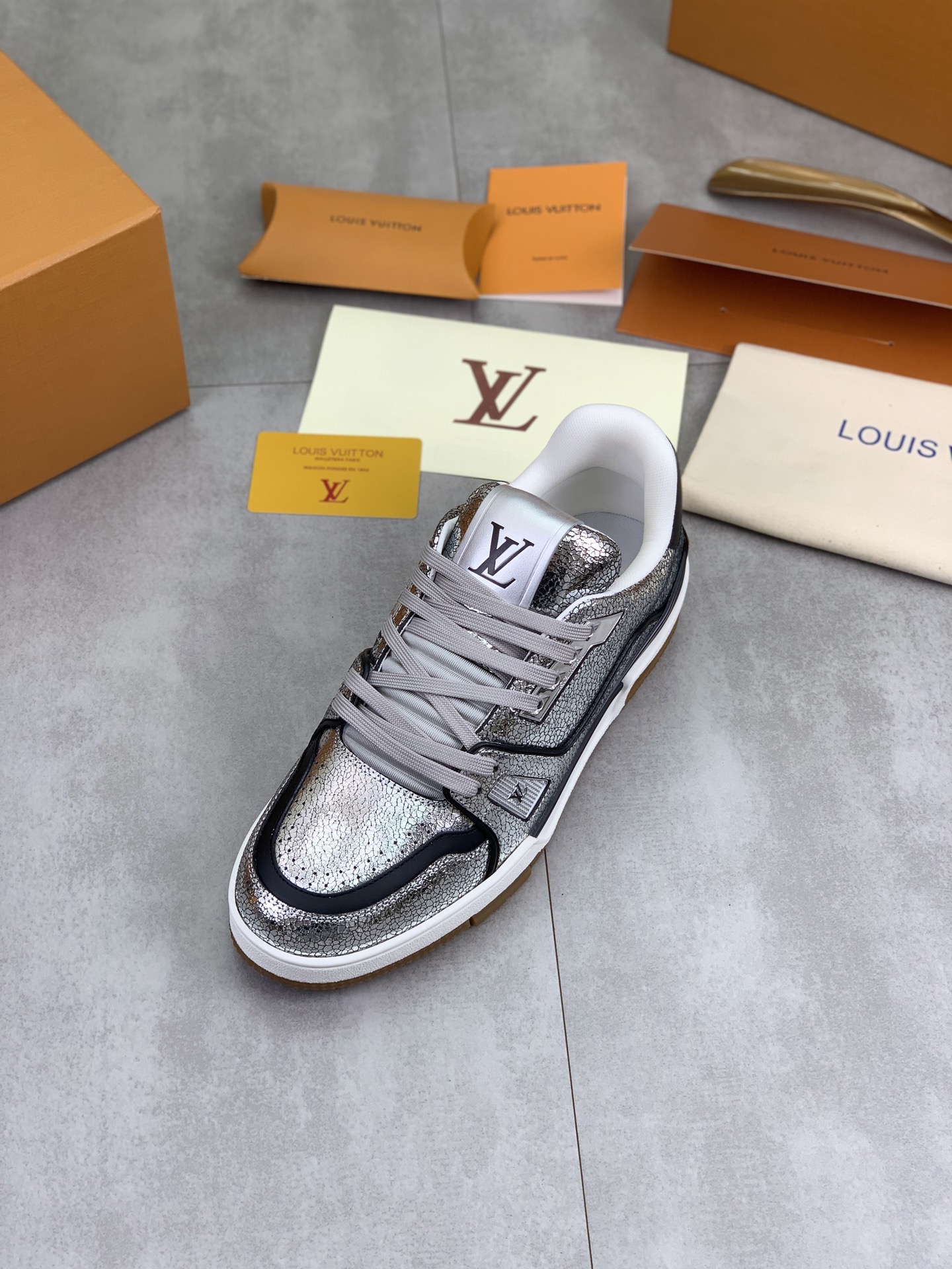 Luxury Replica Louis Vuitton LV Trainer Sneaker - Image 5
