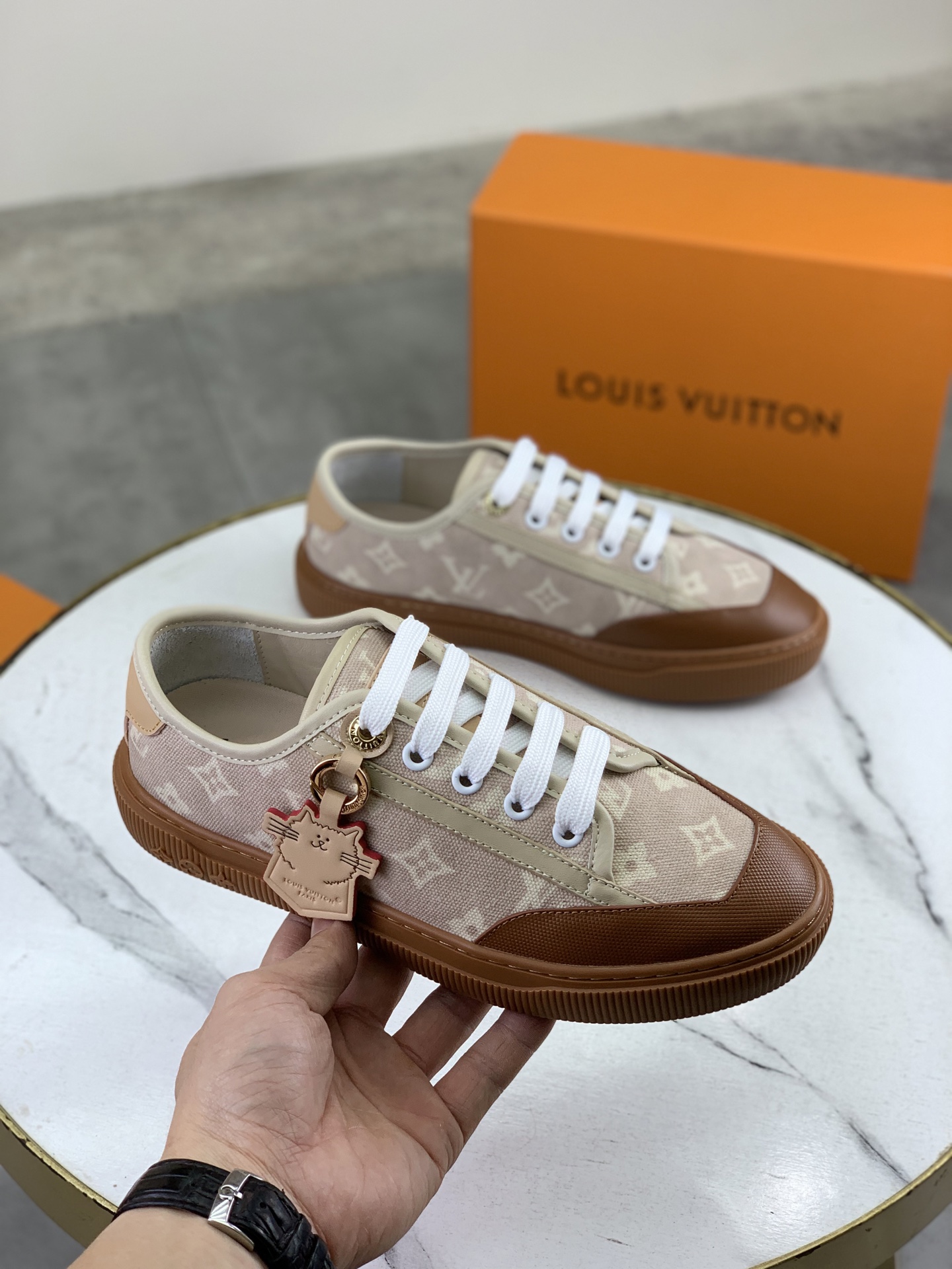 Elite Louis Vuitton LV Lagoon Replica Sneaker - Image 4