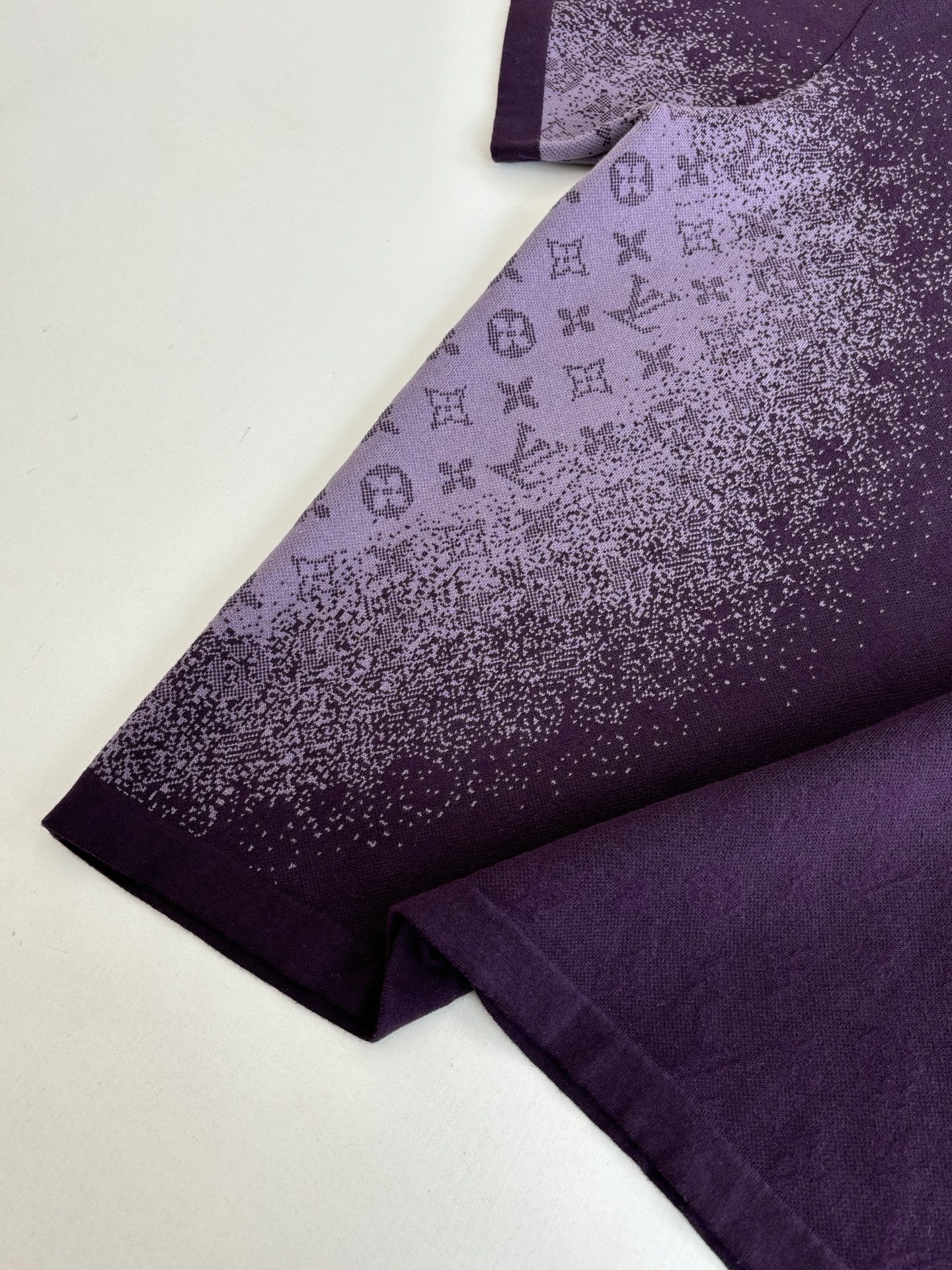 Premium Louis Vuitton Monogram Jacquard Short-Sleeved Crewneck - Image 5