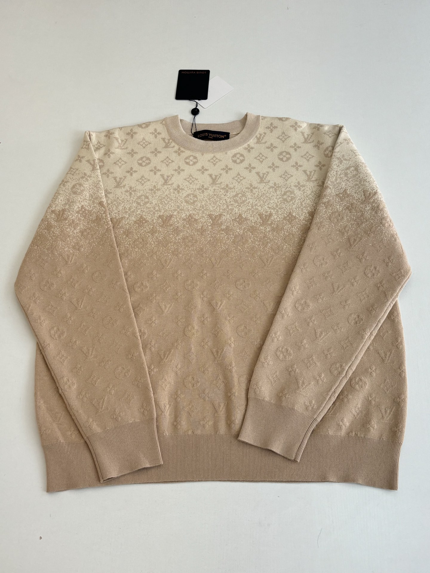 Finest Louis Vuitton Monogram Long-Sleeved Replica Crewneck - Image 3
