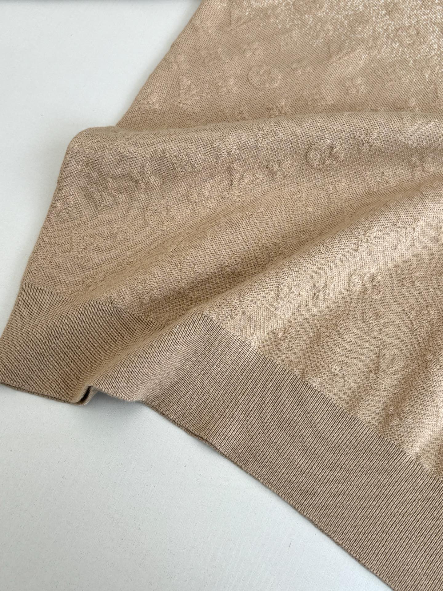 Finest Louis Vuitton Monogram Long-Sleeved Replica Crewneck - Image 6