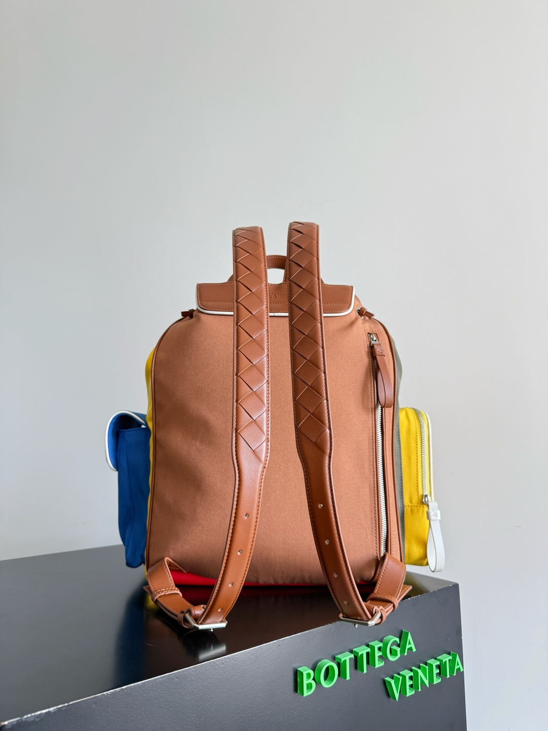 Copy Bottega Veneta Crossroad Multipocket Replica Backpack - Image 2