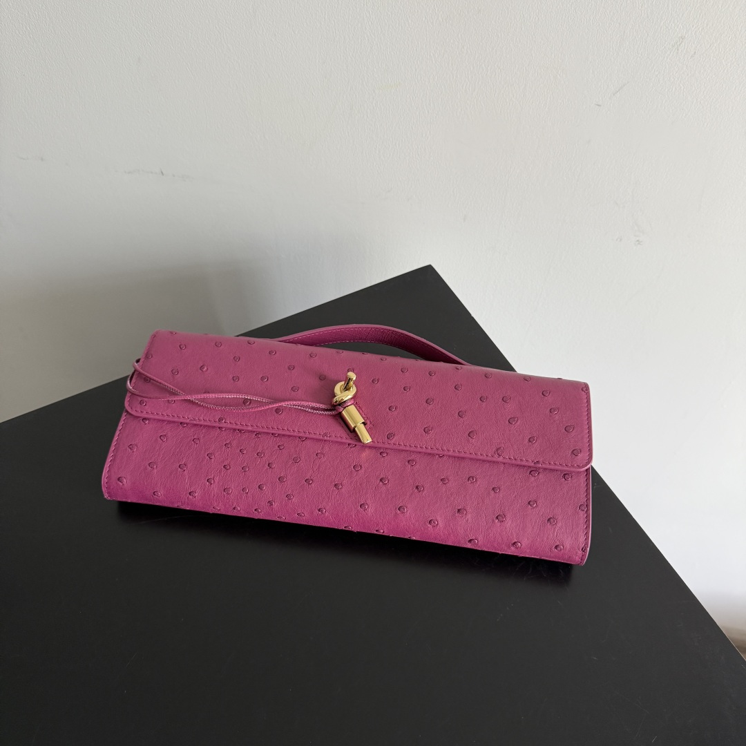 Deluxe Bottega Veneta Replica Andiamo Clutch - Image 5