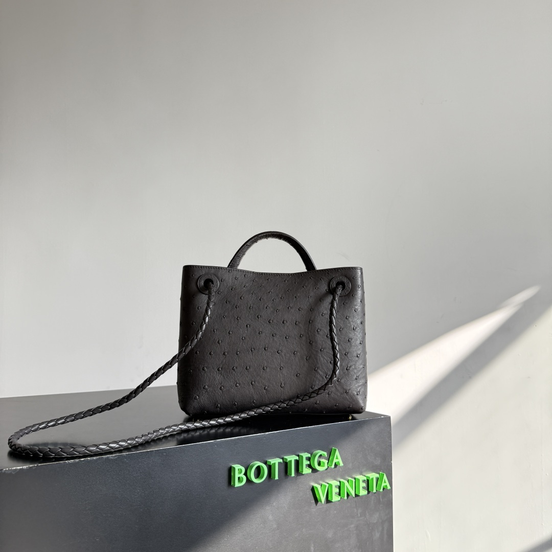 Elite Bottega Veneta Small Andiamo Replica Bag - Image 2